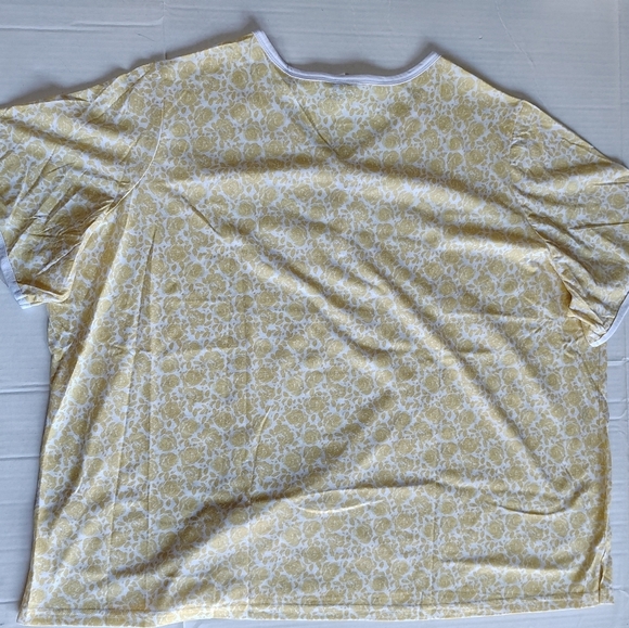 Cozee Corner Pajama Set Size 4X Short Sleeve Shirt & Shorts White Yellow Flowers - Picture 6 of 16